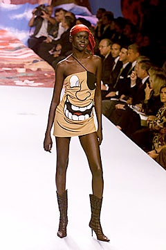 Moschino S/S 00 Look 44