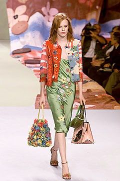 Moschino S/S 00 Look 70