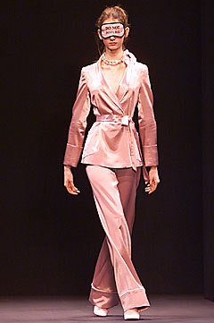 Moschino F/W 01 Look 1