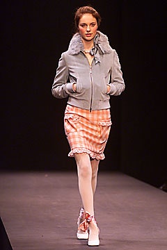 Moschino F/W 01 Look 10