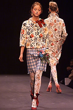 Moschino F/W 01 Look 14