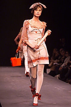 Moschino F/W 01 Look 24