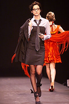 Moschino F/W 01 Look 31