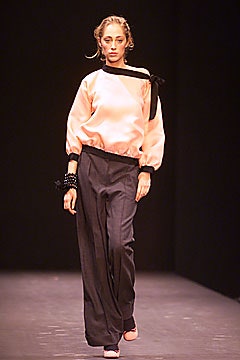 Moschino F/W 01 Look 34