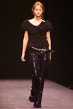 Moschino F/W 01 Look 40