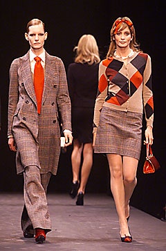 Moschino F/W 01 Look 52