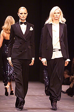 Moschino F/W 01 Look 67