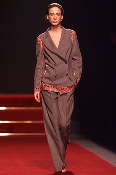 Moschino S/S 02 Look 23