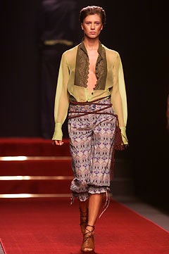 Moschino S/S 02 Look 24