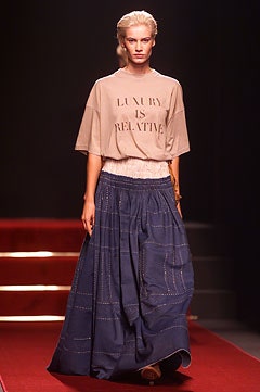 Moschino S/S 02 Look 34