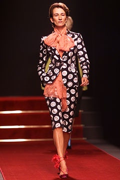 Moschino S/S 02 Look 46