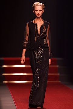 Moschino S/S 02 Look 49