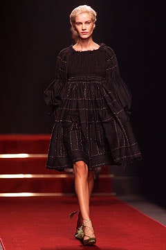 Moschino S/S 02 Look 53
