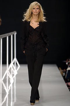 Moschino F/W 02 Look 16