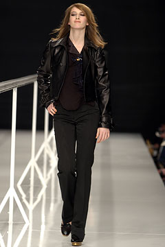 Moschino F/W 02 Look 18