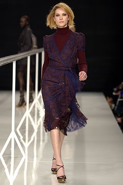 Moschino F/W 02 Look 31