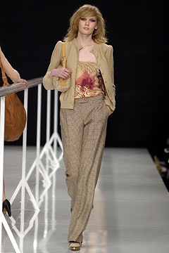 Moschino F/W 02 Look 35