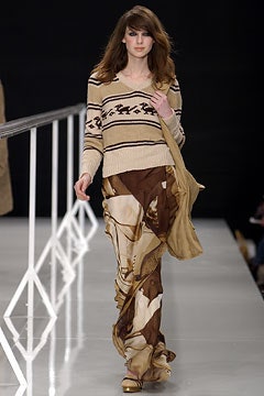 Moschino F/W 02 Look 46