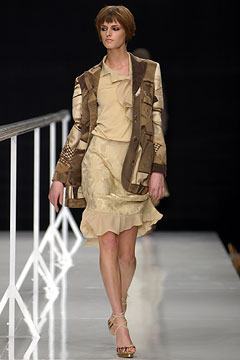 Moschino F/W 02 Look 47