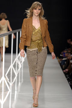 Moschino F/W 02 Look 52