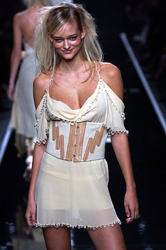 Moschino S/S 03 Look 1