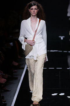 Moschino S/S 03 Look 13