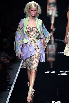 Moschino S/S 03 Look 16