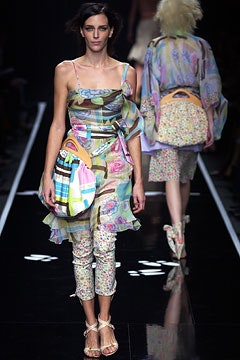 Moschino S/S 03 Look 17