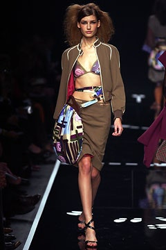 Moschino S/S 03 Look 27