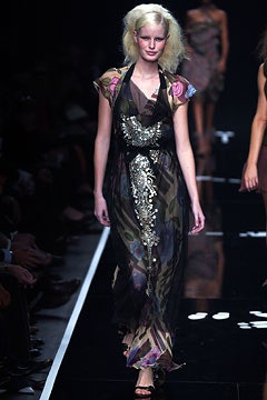 Moschino S/S 03 Look 32