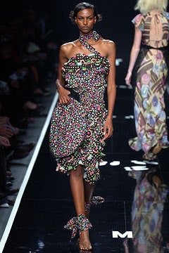 Moschino S/S 03 Look 33