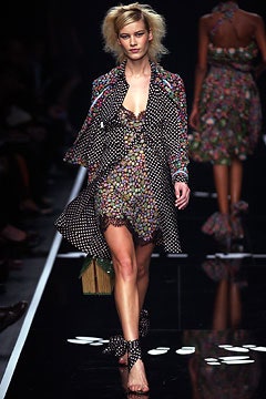 Moschino S/S 03 Look 34