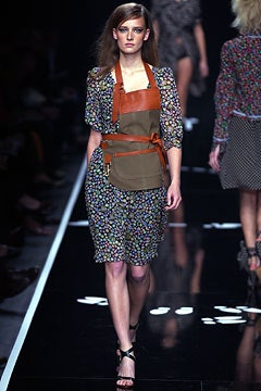 Moschino S/S 03 Look 35