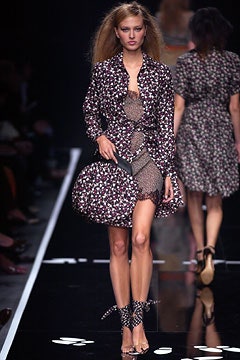 Moschino S/S 03 Look 37