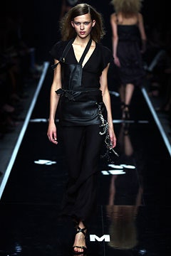 Moschino S/S 03 Look 48