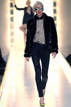 Moschino F/W 03 Look 13