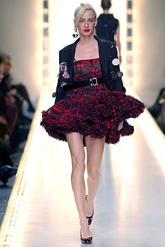 Moschino F/W 03 Look 46