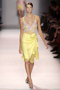Nina Ricci S/S 04 Look 1