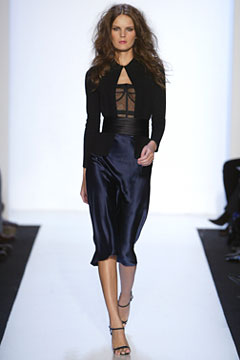 Monique Lhuillier F/W 04 Look 10
