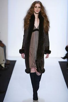 Monique Lhuillier F/W 04 Look 23