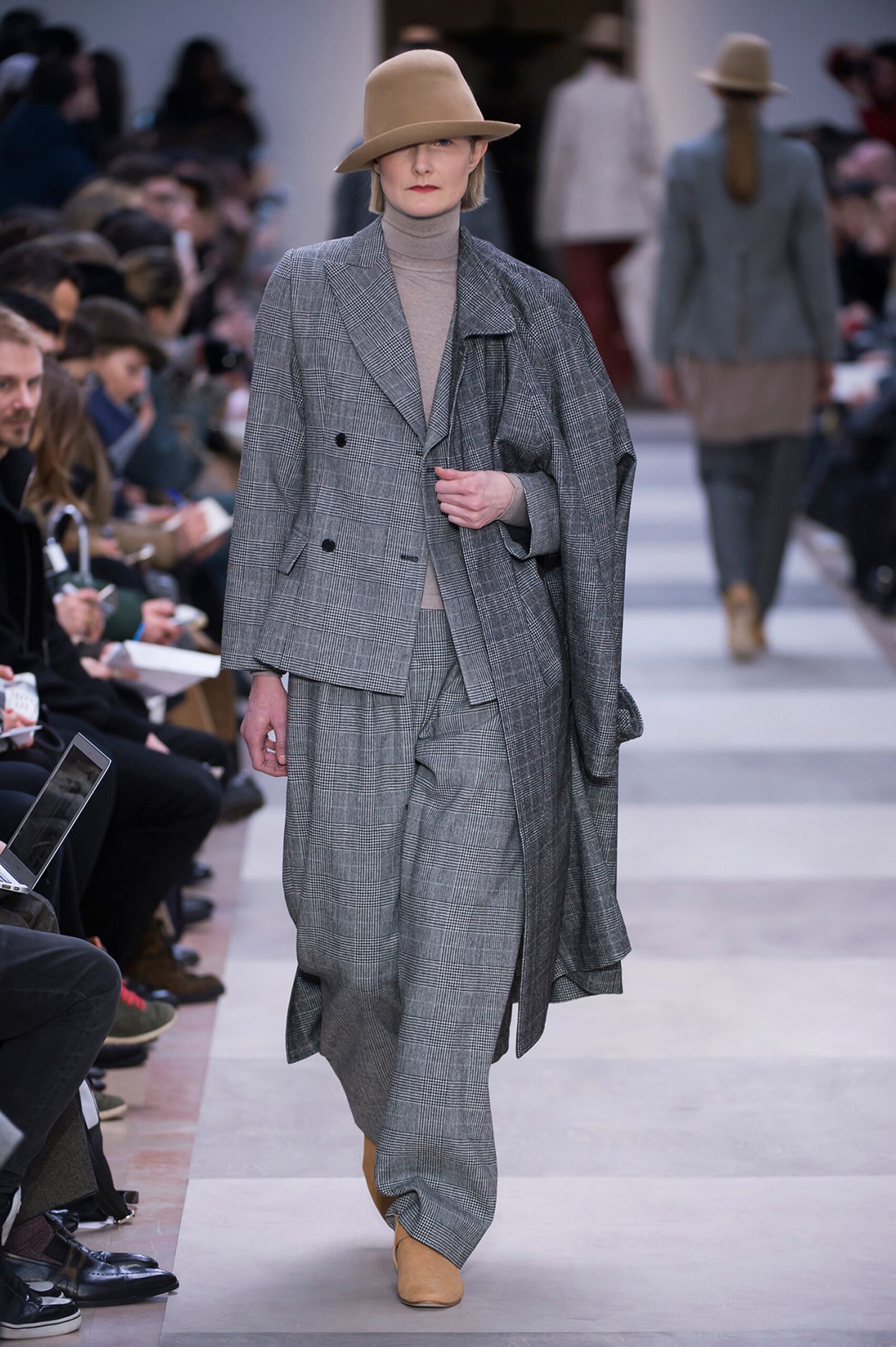 Nehera F/W 16 Look 13