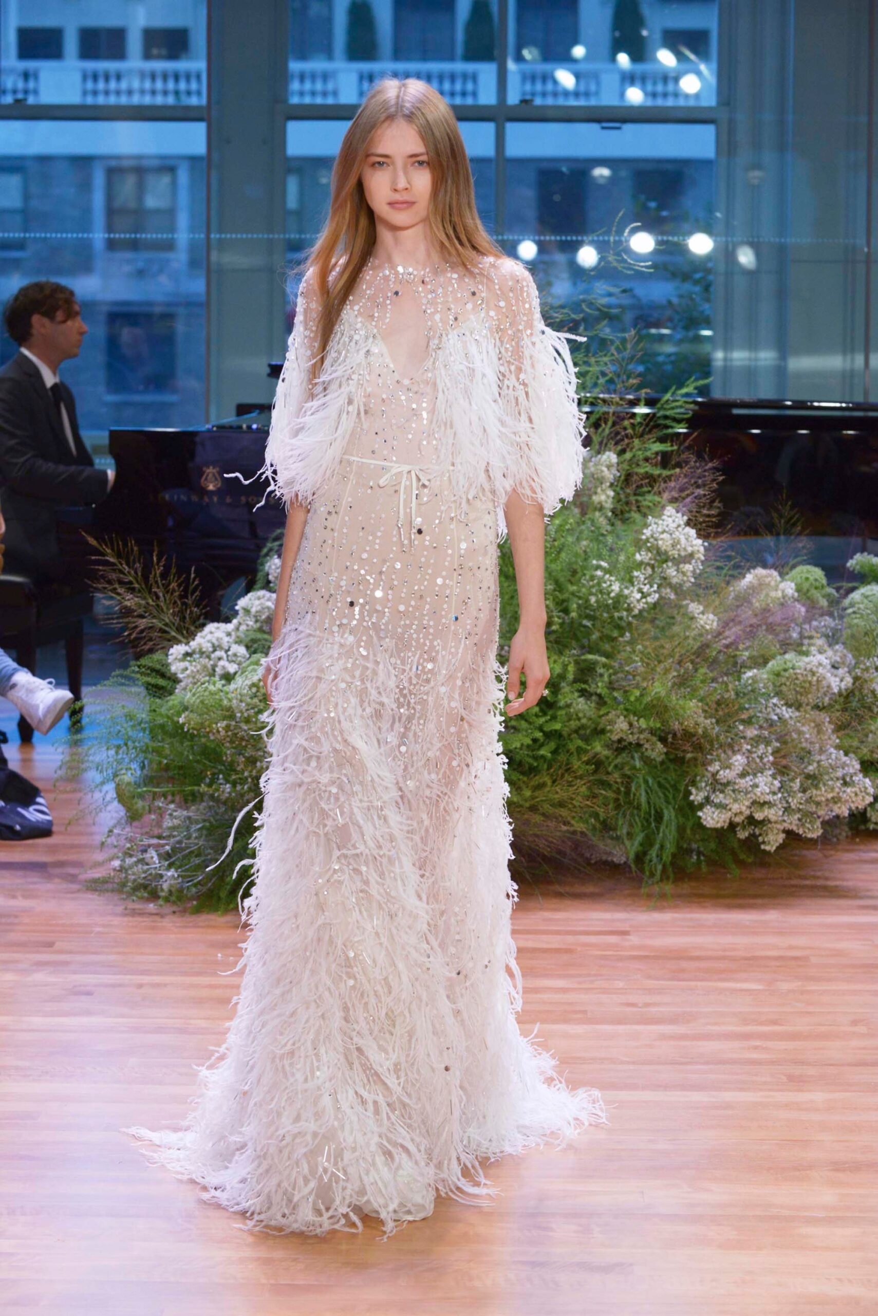 Monique Lhuillier F/W 17 Bridal Look 15