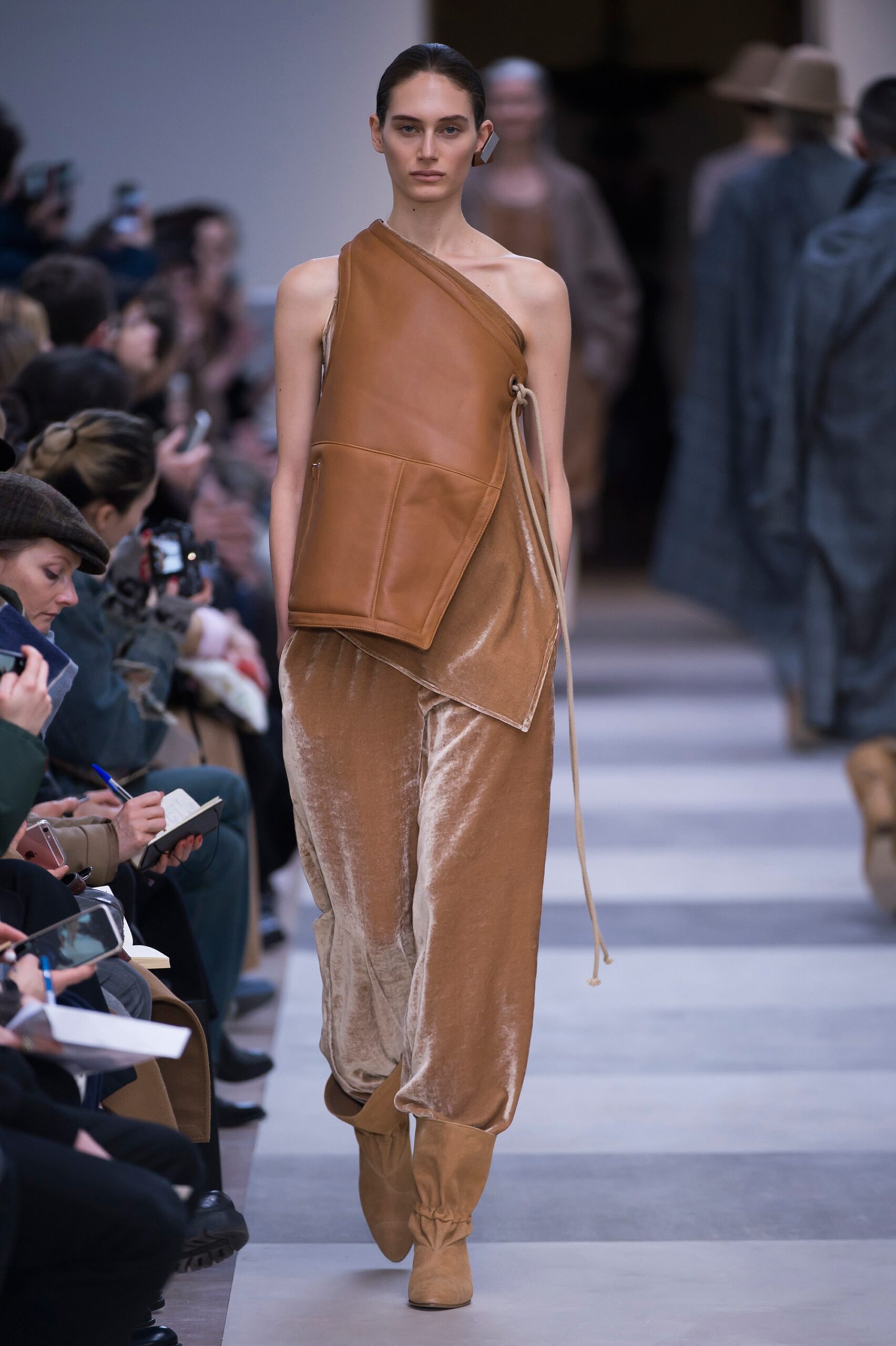 Nehera F/W 16 Look 16