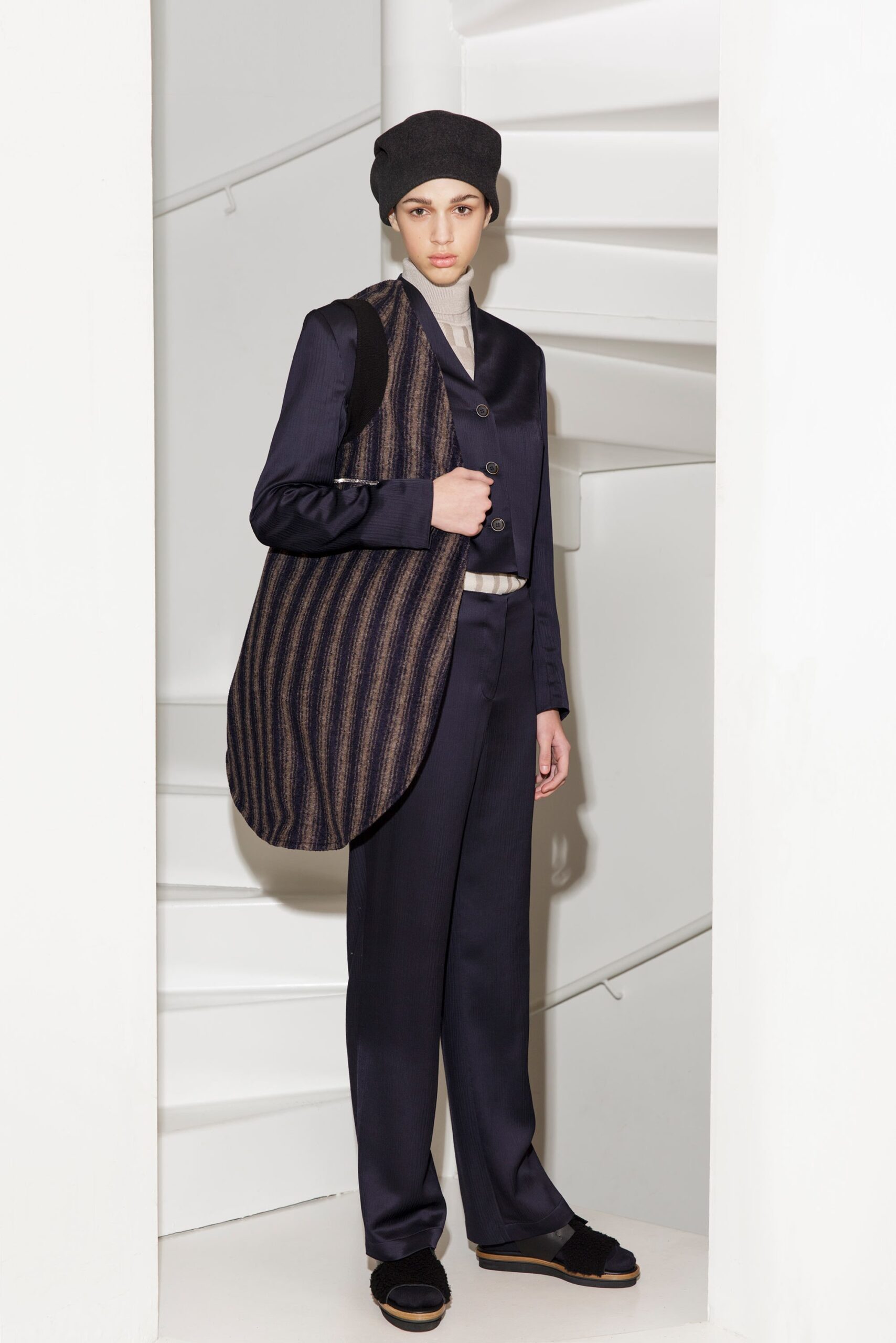 Nehera F/W 18 Look 17