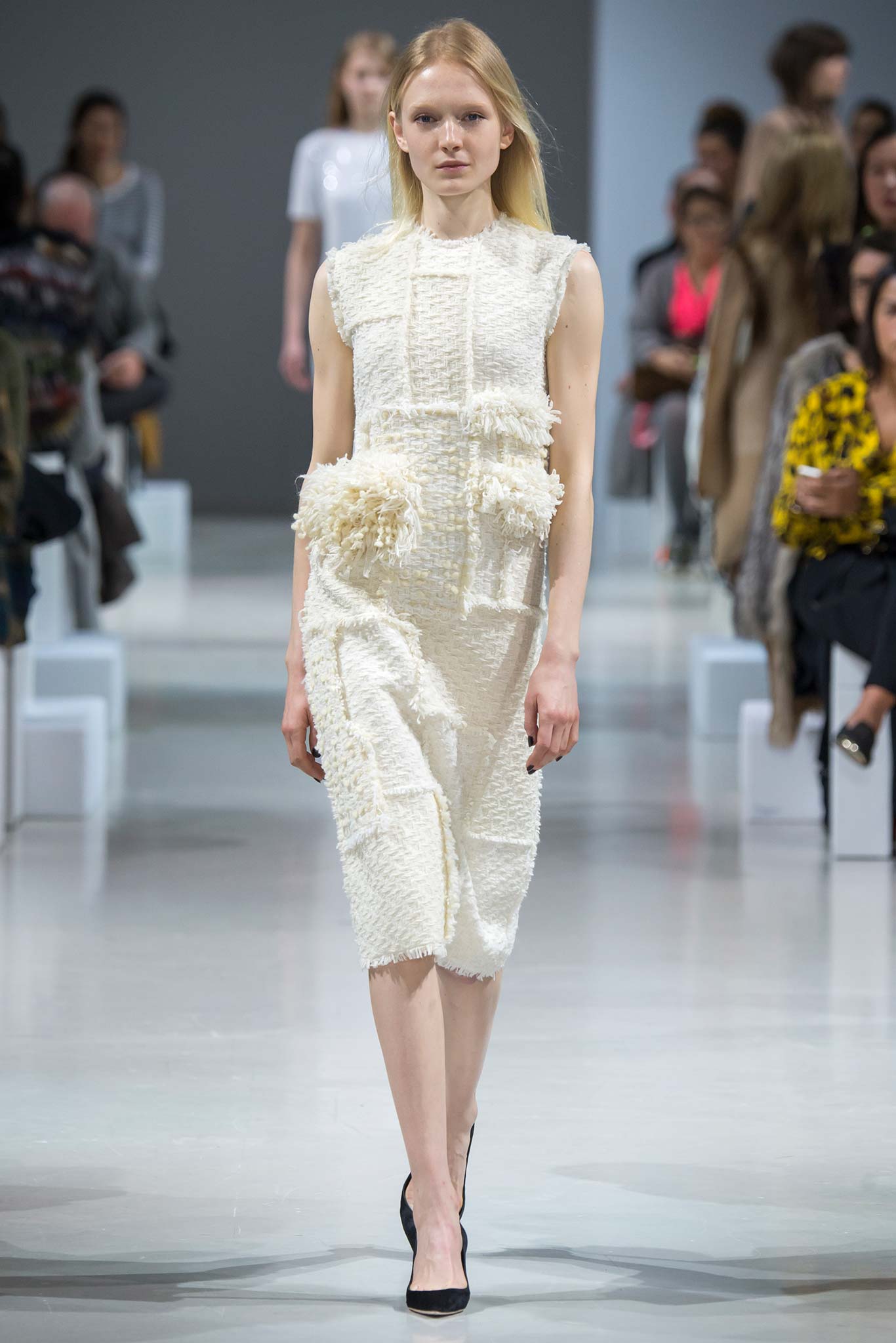 Nina Ricci F/W 15 Look 17