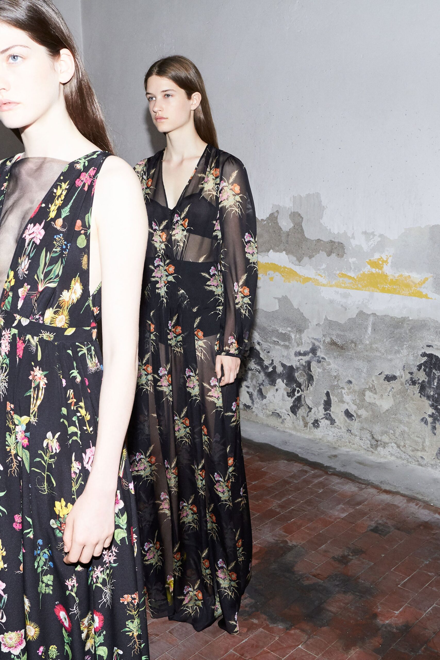 No. 21 Resort 18 Look 18