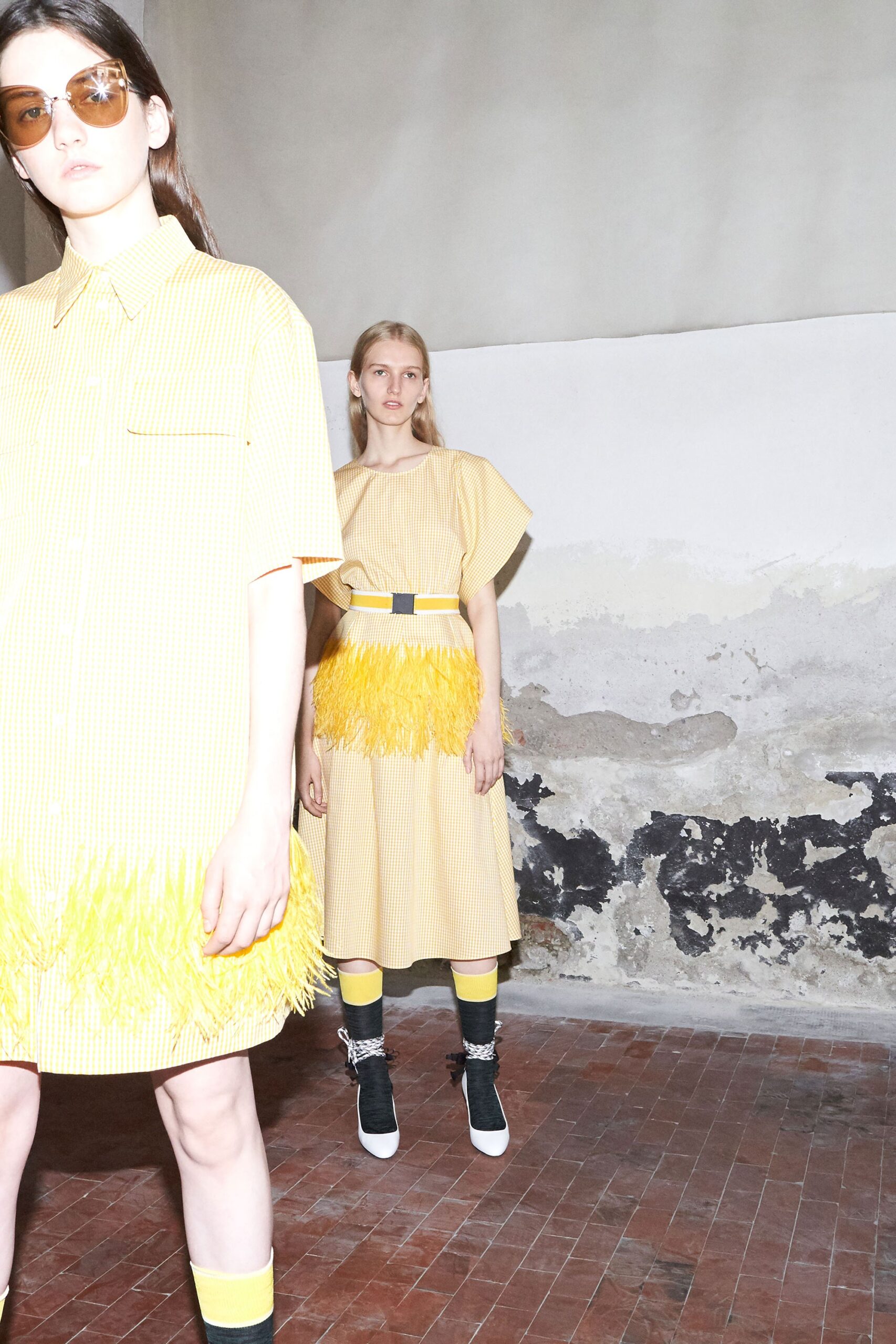 No. 21 Resort 18 Look 20