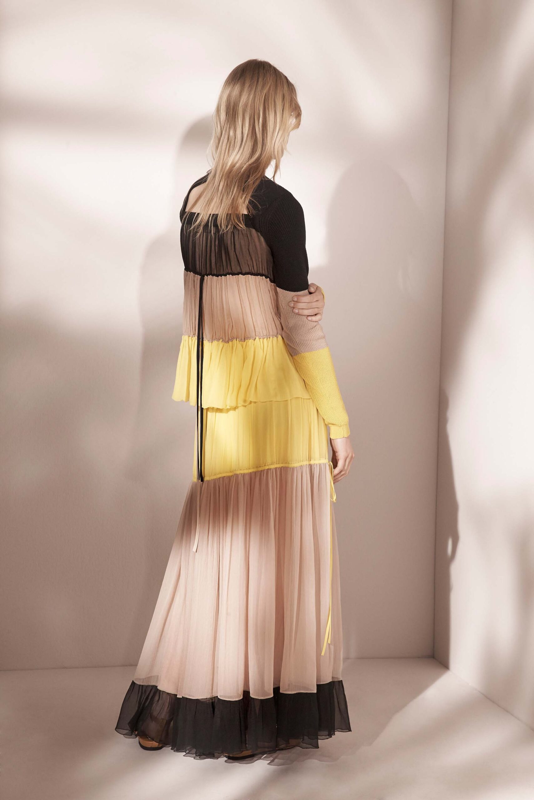 No. 21 Resort 17 Look 20