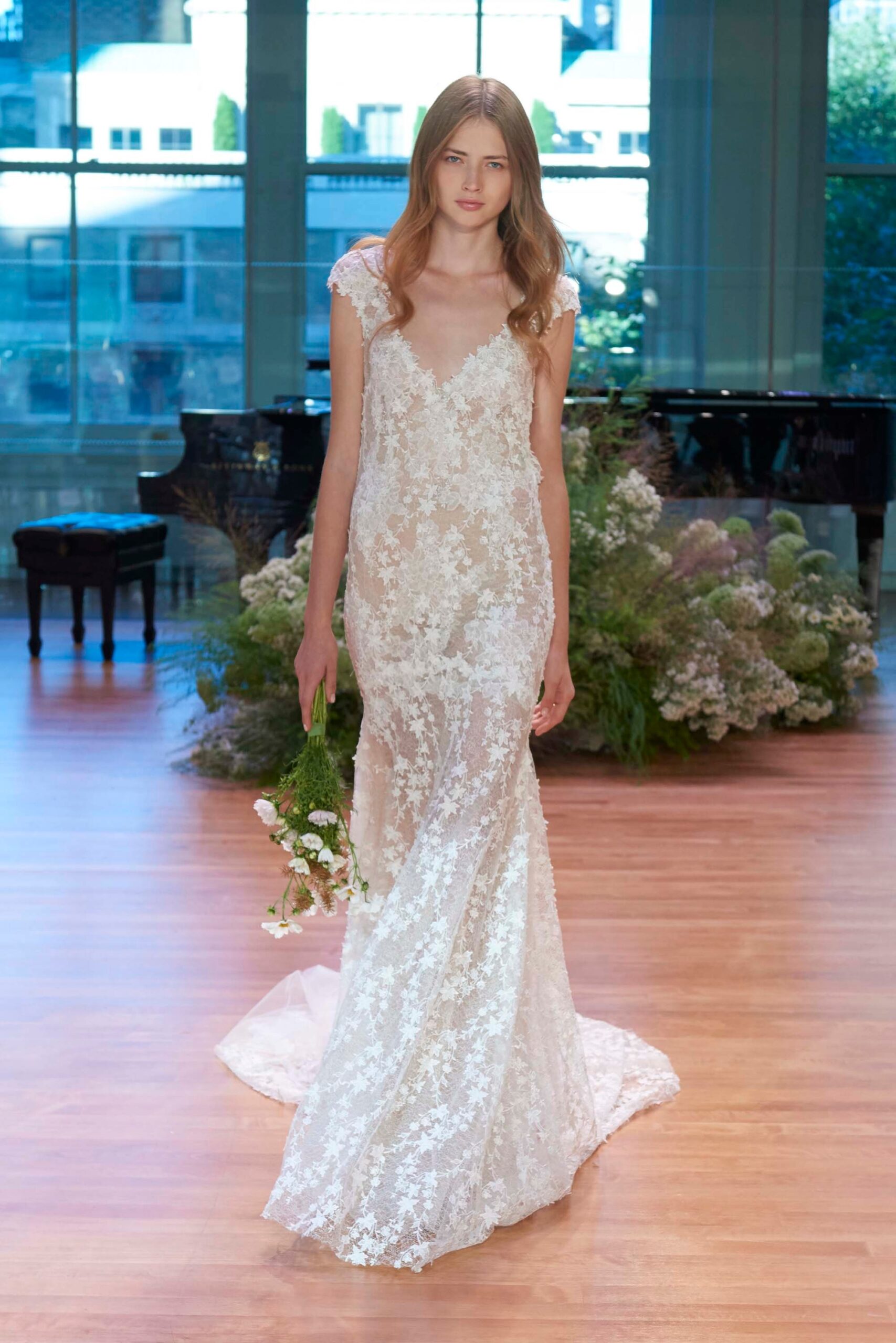 Monique Lhuillier F/W 17 Bridal Look 21