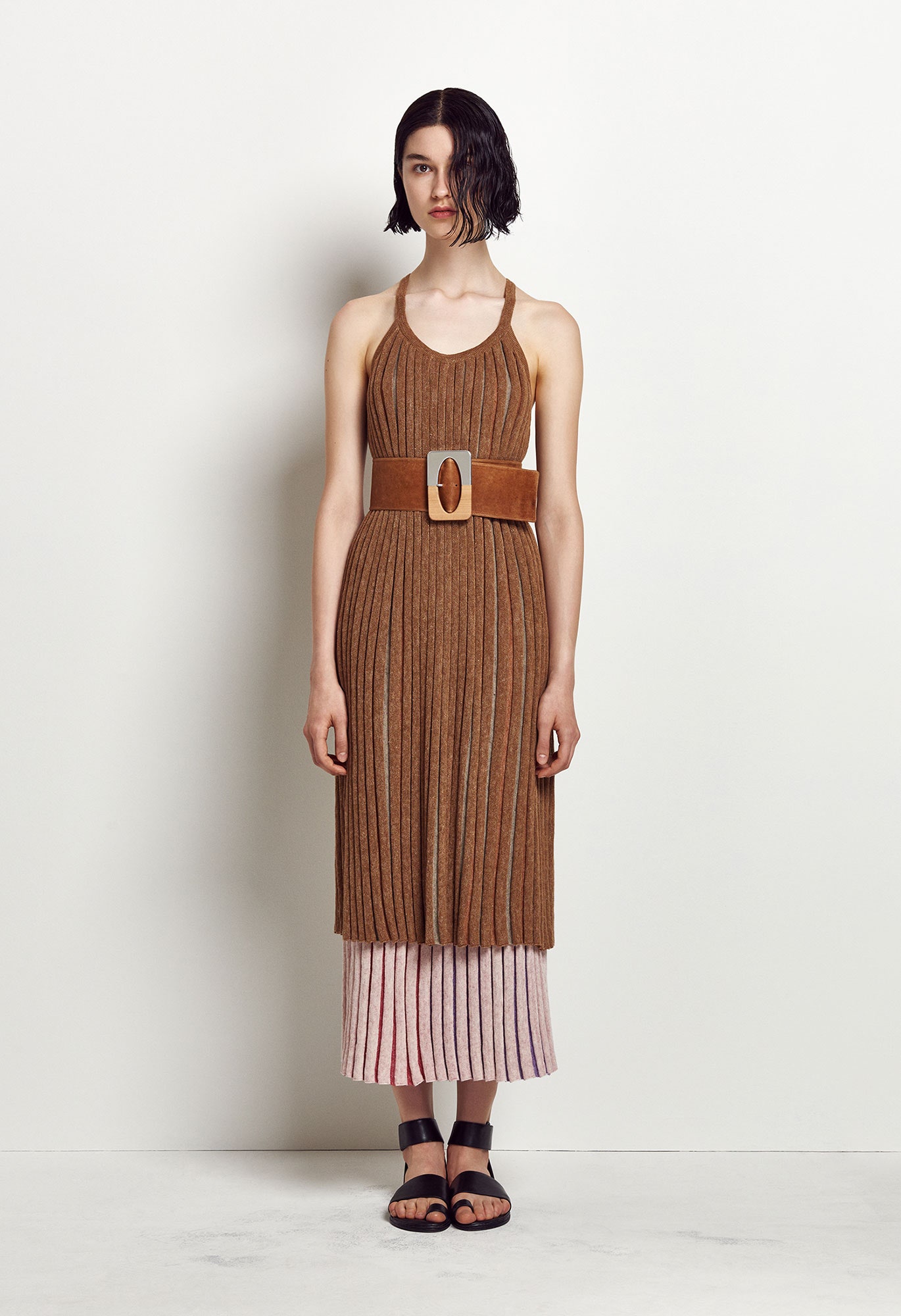 Nehera Resort 17 Look 21